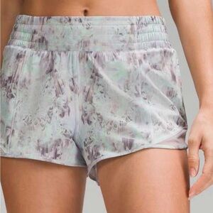 lululemon athletica Women's Patterned Shorts - Gray and Purple